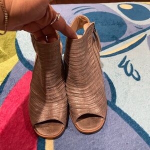 Paul Green Metallic Brown Peep-Toe Heels